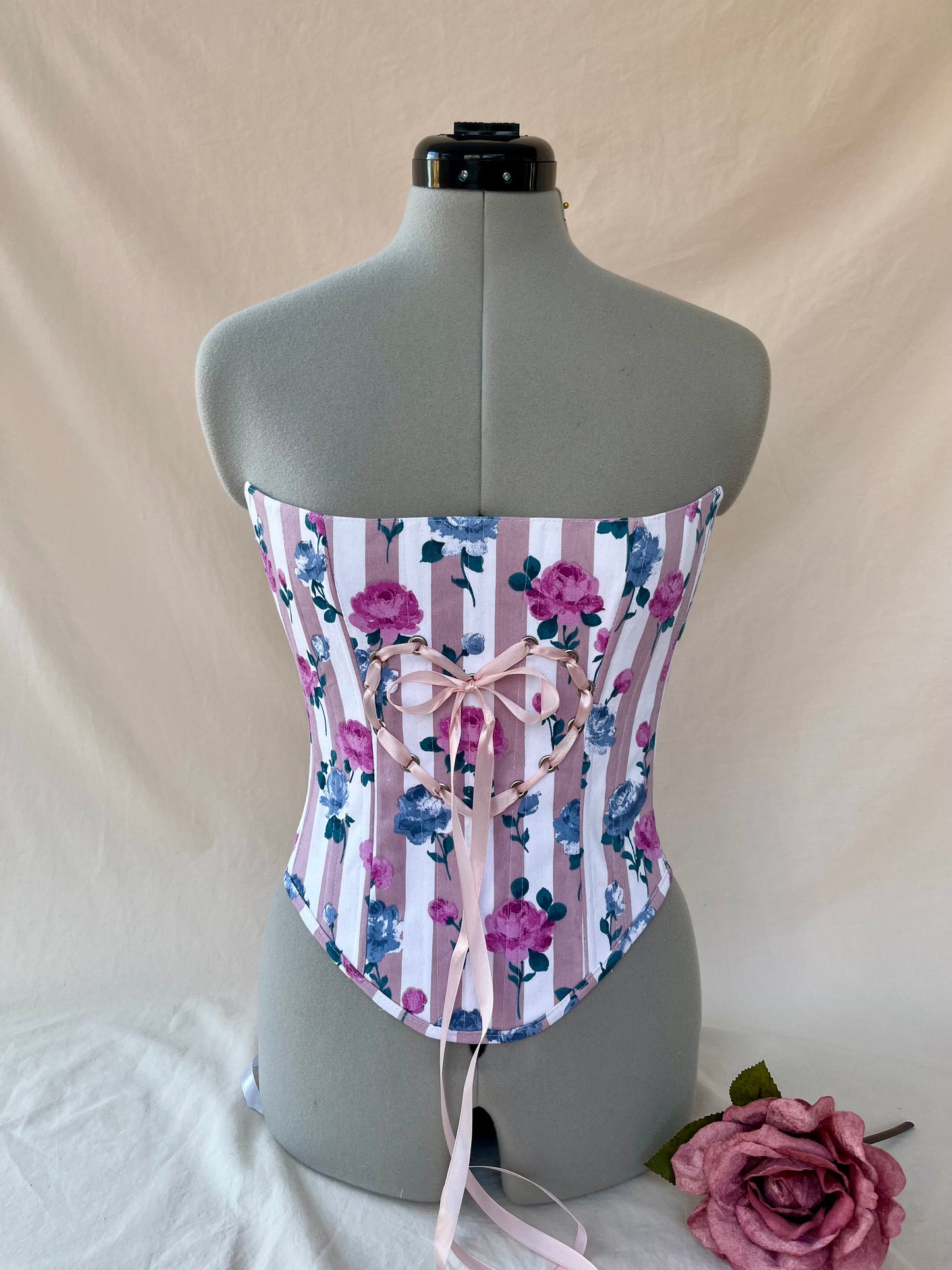 Reworked Strapless Floral heart back lacing corset - XS