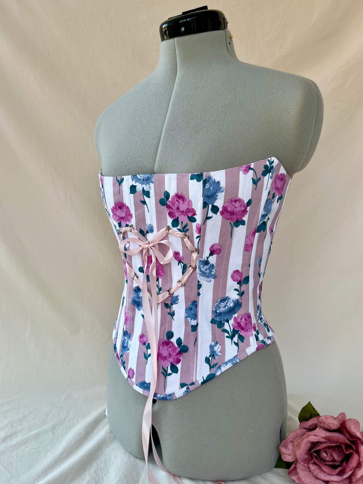 Reworked Strapless Floral heart back lacing corset - XS