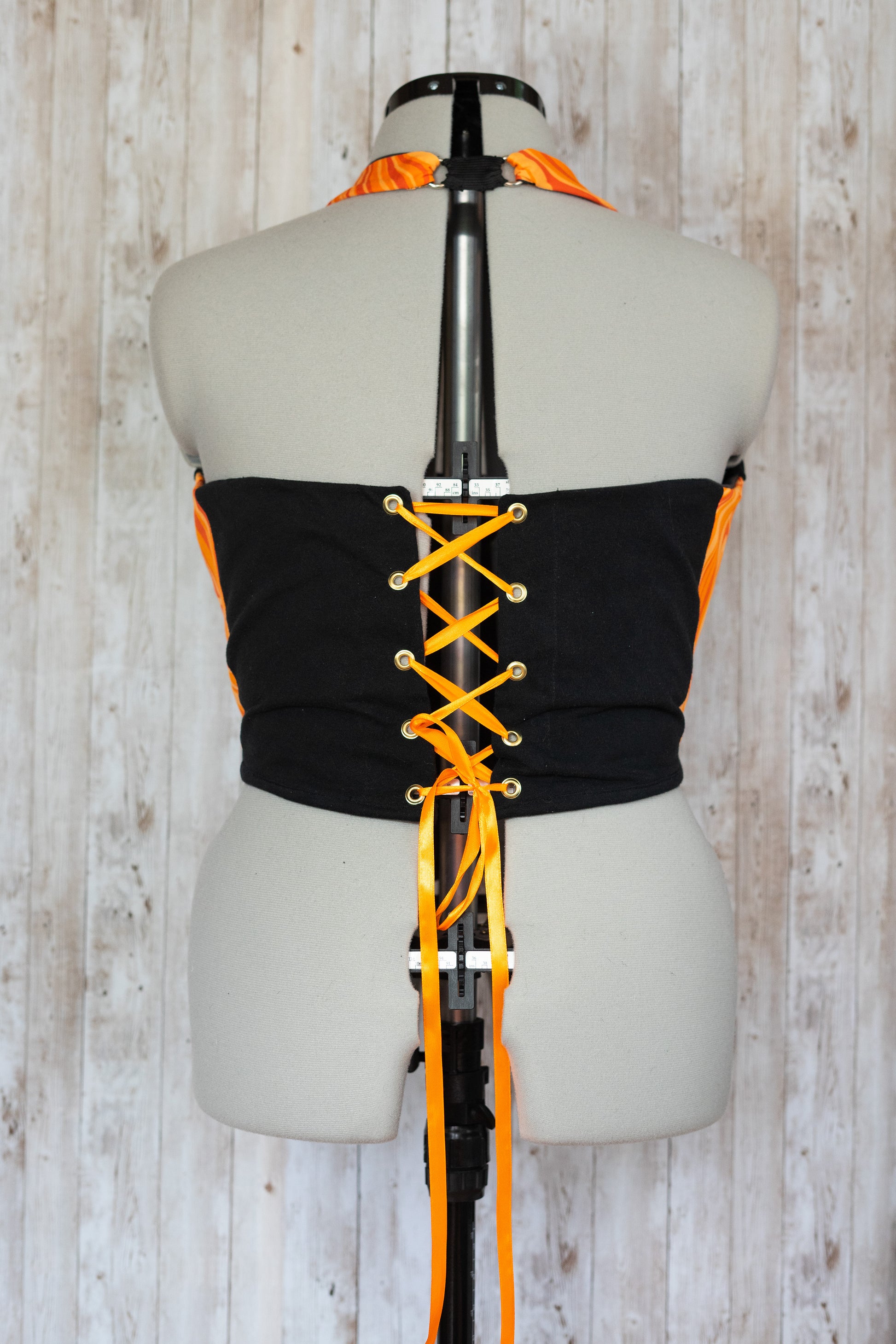 Hendrix reworked back lacing corset - M – Skadi Reworked