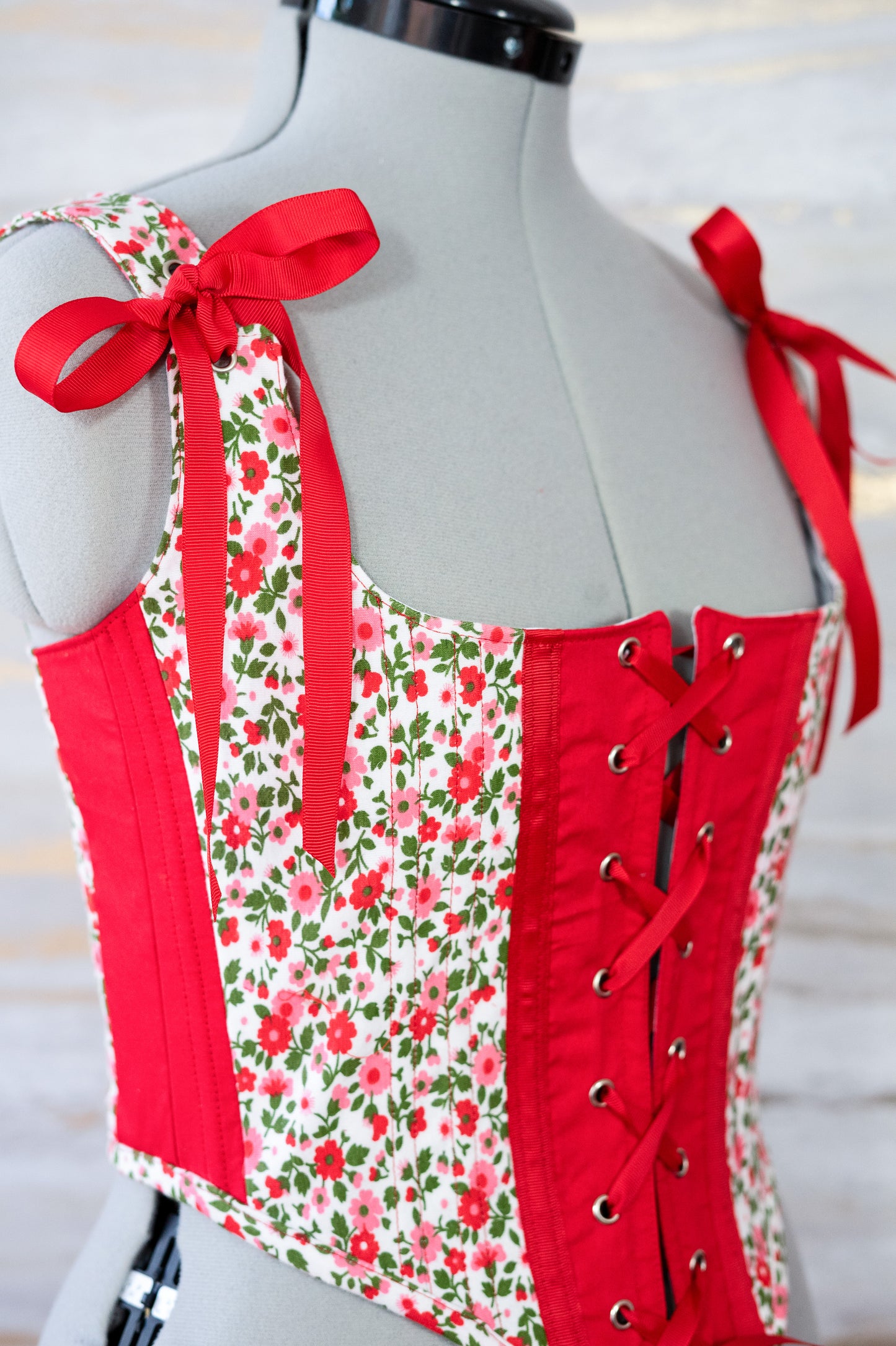 Reworked Red floral cropped front lacing corset - S